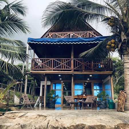 The Shark Cabana Frente Al Mar Лос Наранхос Екстериор снимка