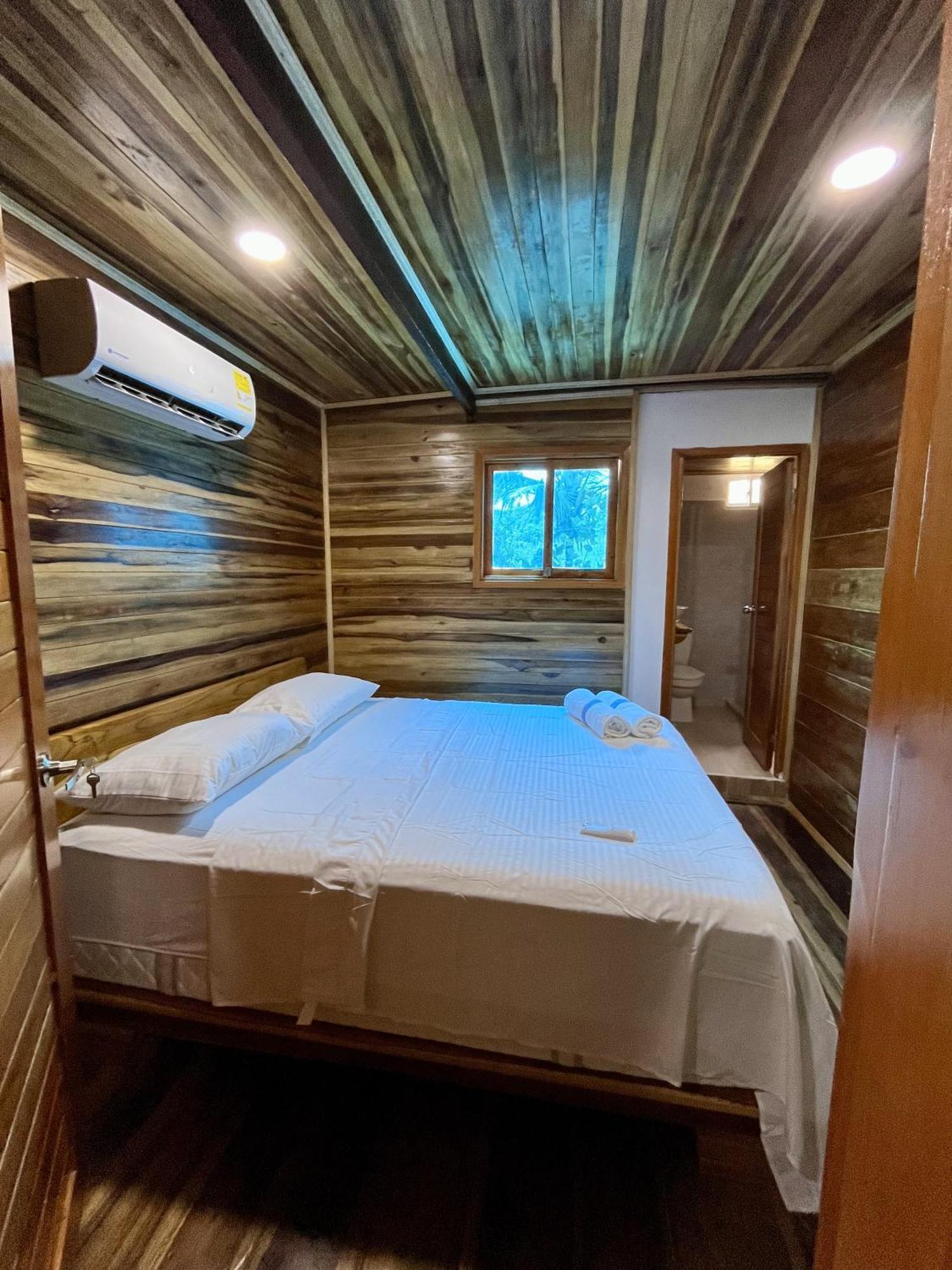 The Shark Cabana Frente Al Mar Лос Наранхос Екстериор снимка