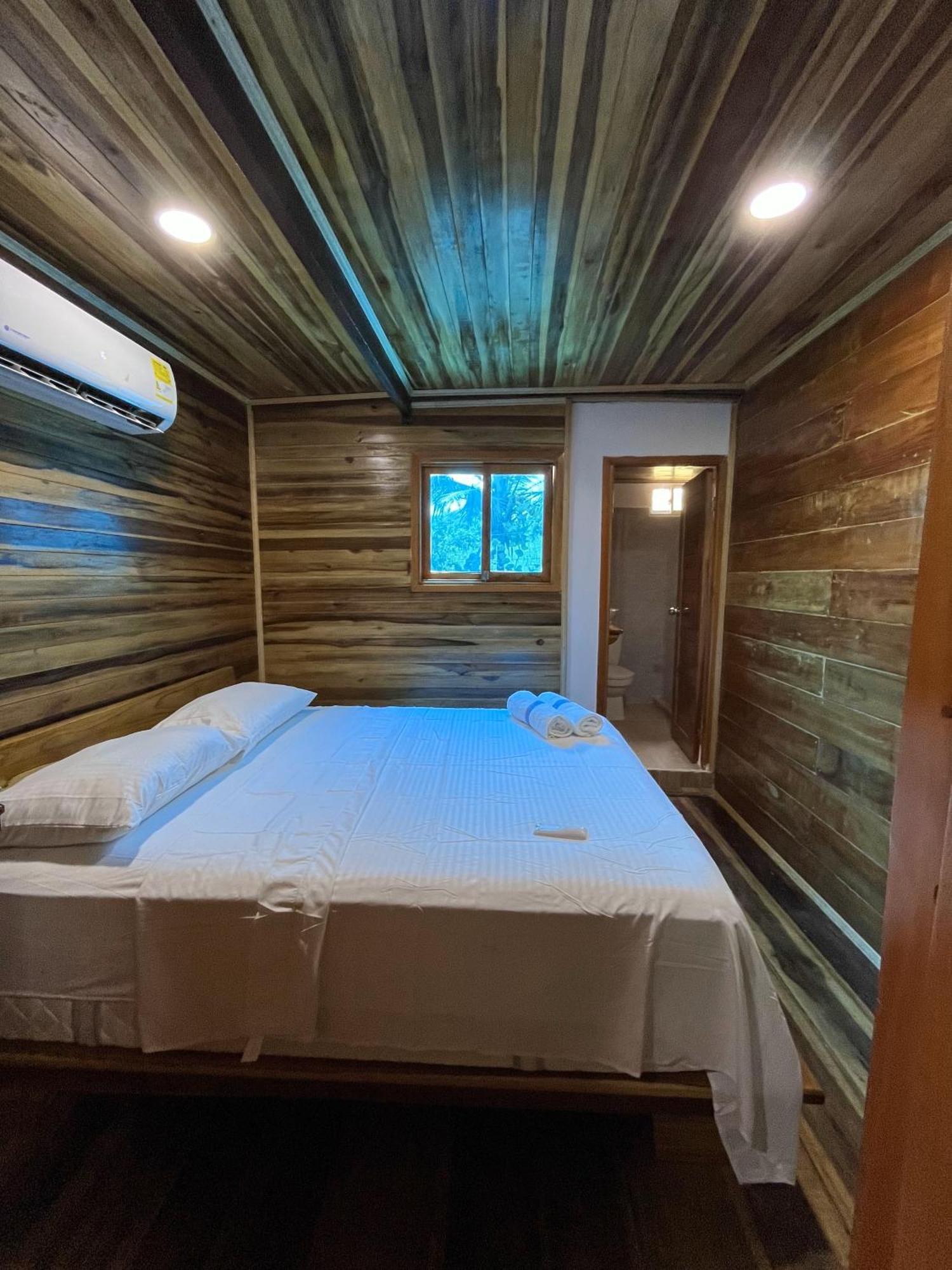 The Shark Cabana Frente Al Mar Лос Наранхос Екстериор снимка