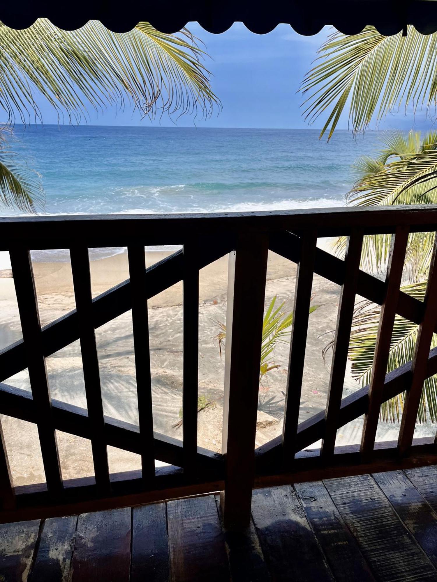 The Shark Cabana Frente Al Mar Лос Наранхос Екстериор снимка