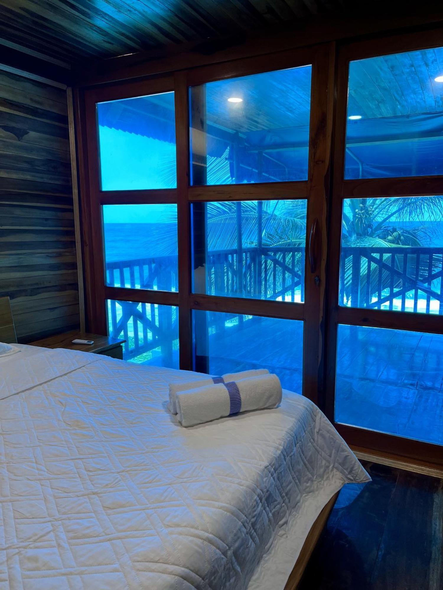 The Shark Cabana Frente Al Mar Лос Наранхос Екстериор снимка